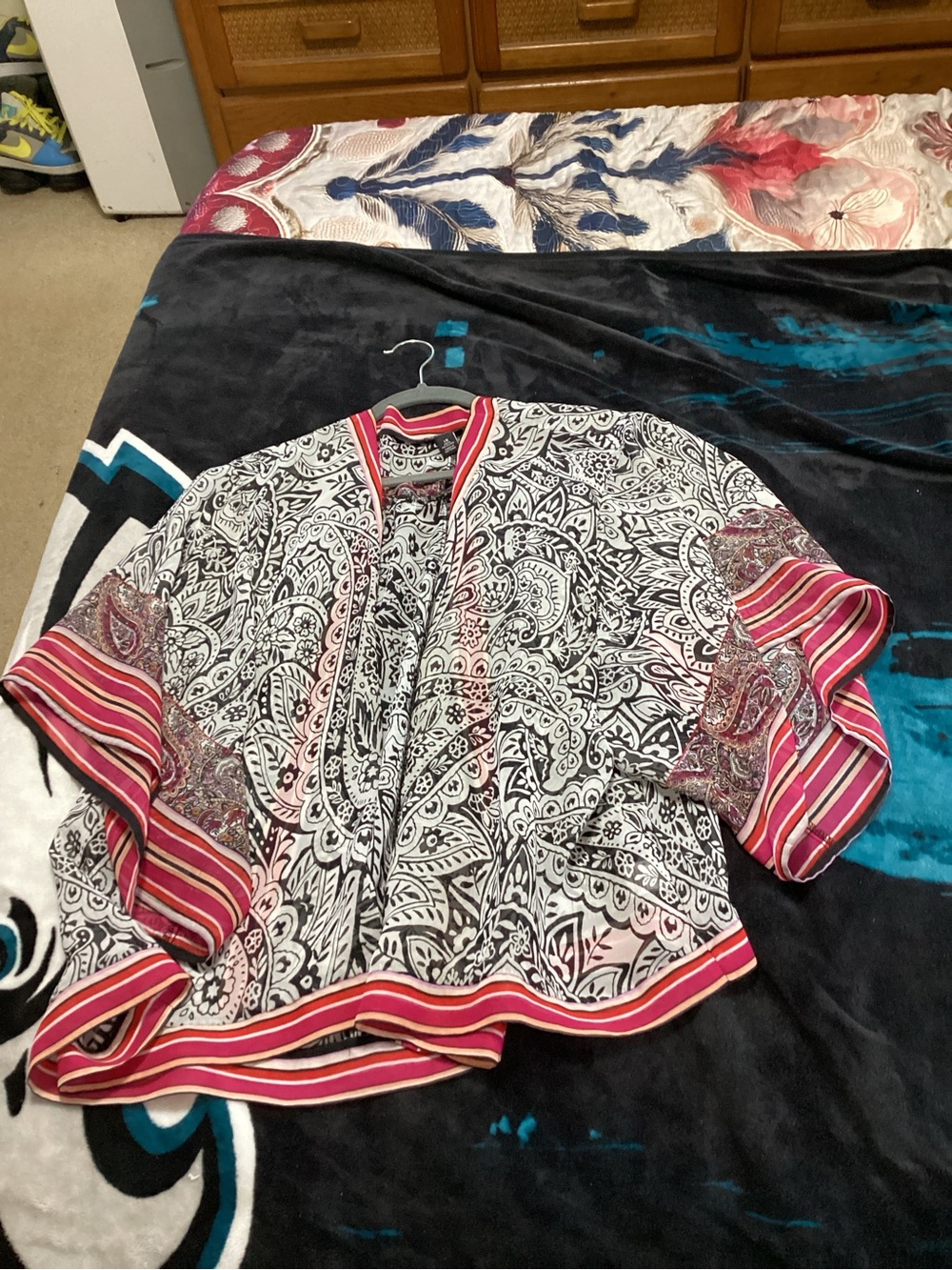 new directions Black & Pink Printed Open-Front Kimono